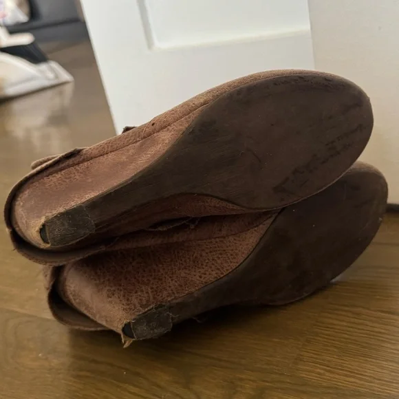 Not Rated Brown Heeled Boots with Slouchy Design - Picture 4 of 4